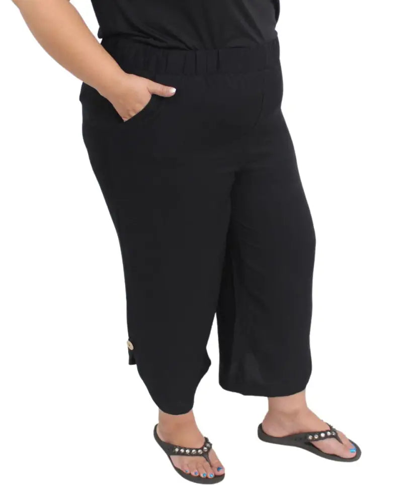 Ladies Button Detail Capri | R299.90 | Eagle Clothing | Plus Size | Big & Tall