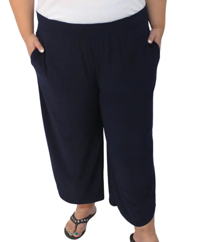 Ladies Plain Bon Bon Capri | R329.90 | Eagle Clothing | Plus Size | Big & Tall