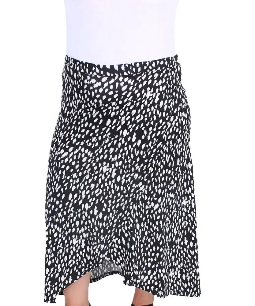 Black and white patterned ladies printed mock slit skirt with asymmetrical hemline